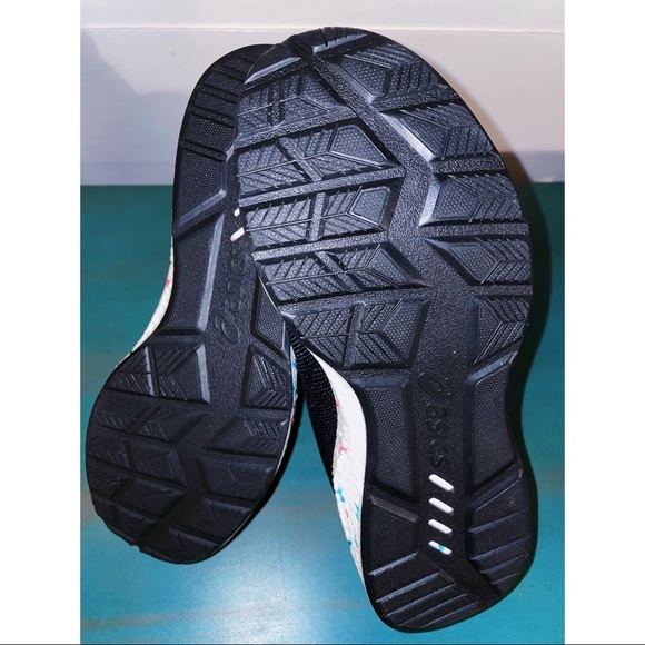 ASICS - Picture 3 of 4